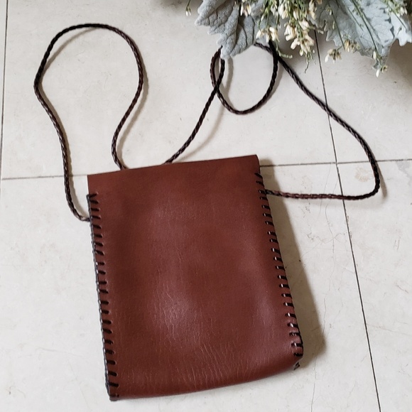 faux leather puppy dog braided strap crossbody bag - Picture 3 of 6